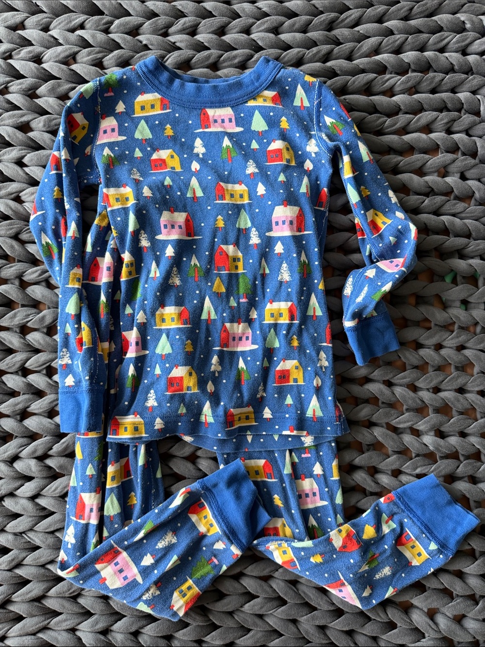 Hanna Andersson Winter Village Pajama Set – Size 5 / 110